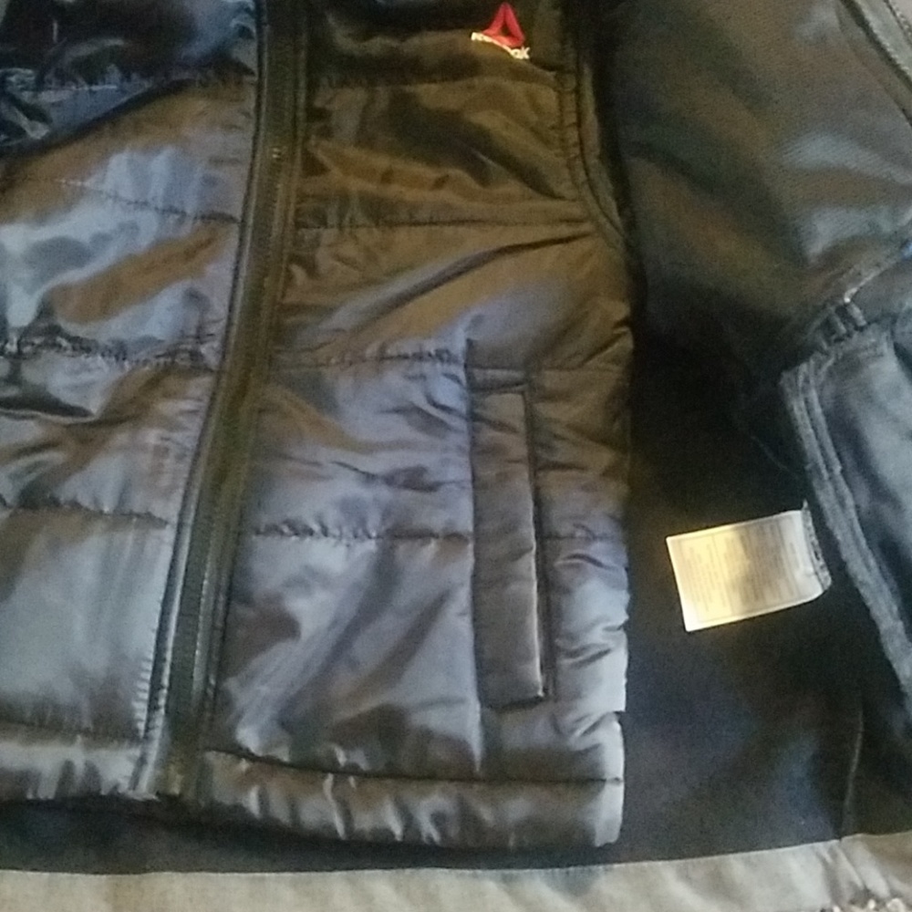 Reebok jacket - Picture 5 of 7